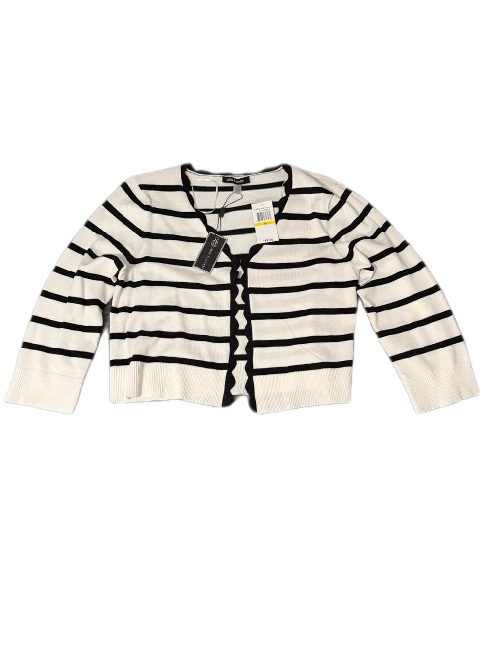 Cable & Gauge white and black sweater size medium (NWT)